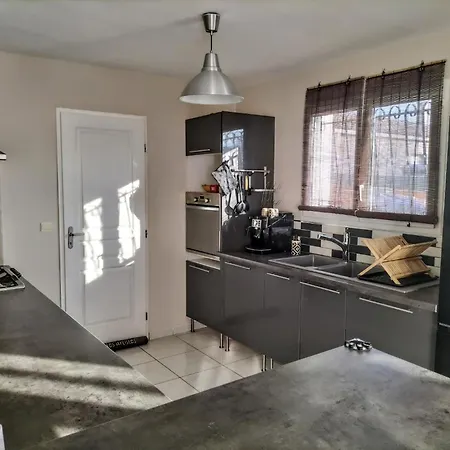 Maison 100m2 Plain Pied 3 Piscine 2 Places Parking * Gigean
